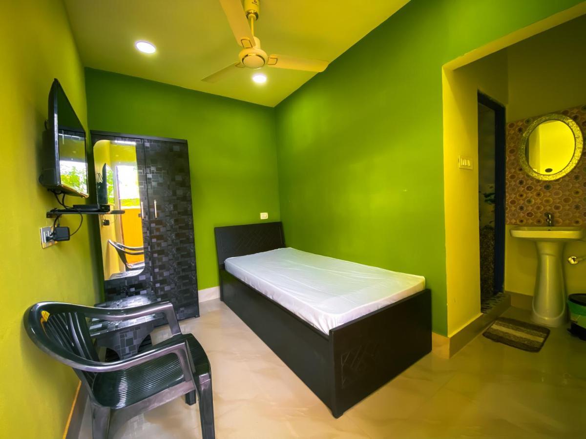 Hotel Sk Lodge Near Guwahati Airport Екстер'єр фото