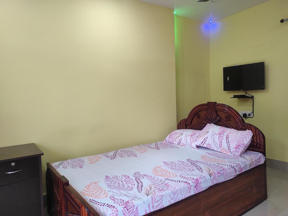 Hotel Sk Lodge Near Guwahati Airport Екстер'єр фото