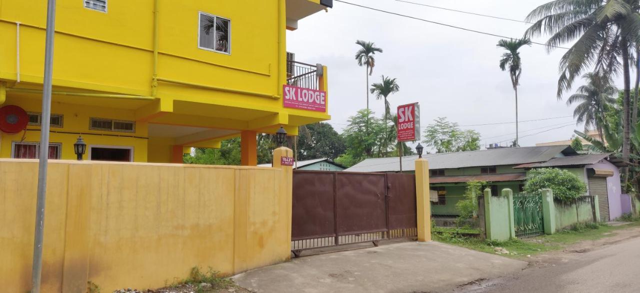 Hotel Sk Lodge Near Guwahati Airport Екстер'єр фото