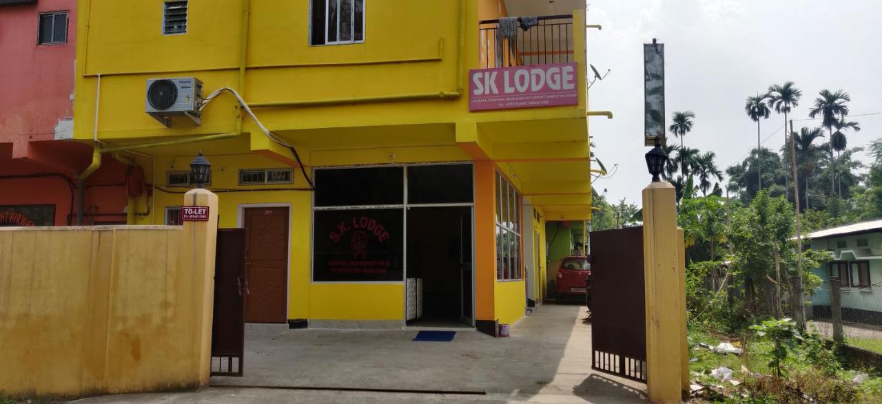 Hotel Sk Lodge Near Guwahati Airport Екстер'єр фото