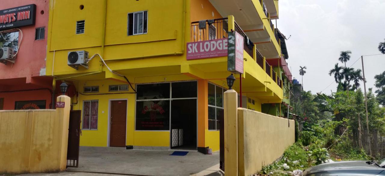Hotel Sk Lodge Near Guwahati Airport Екстер'єр фото